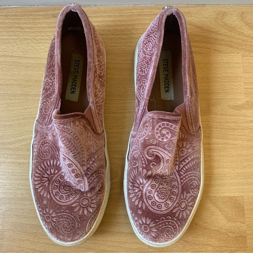 pink Steve Madden velvet slip ons